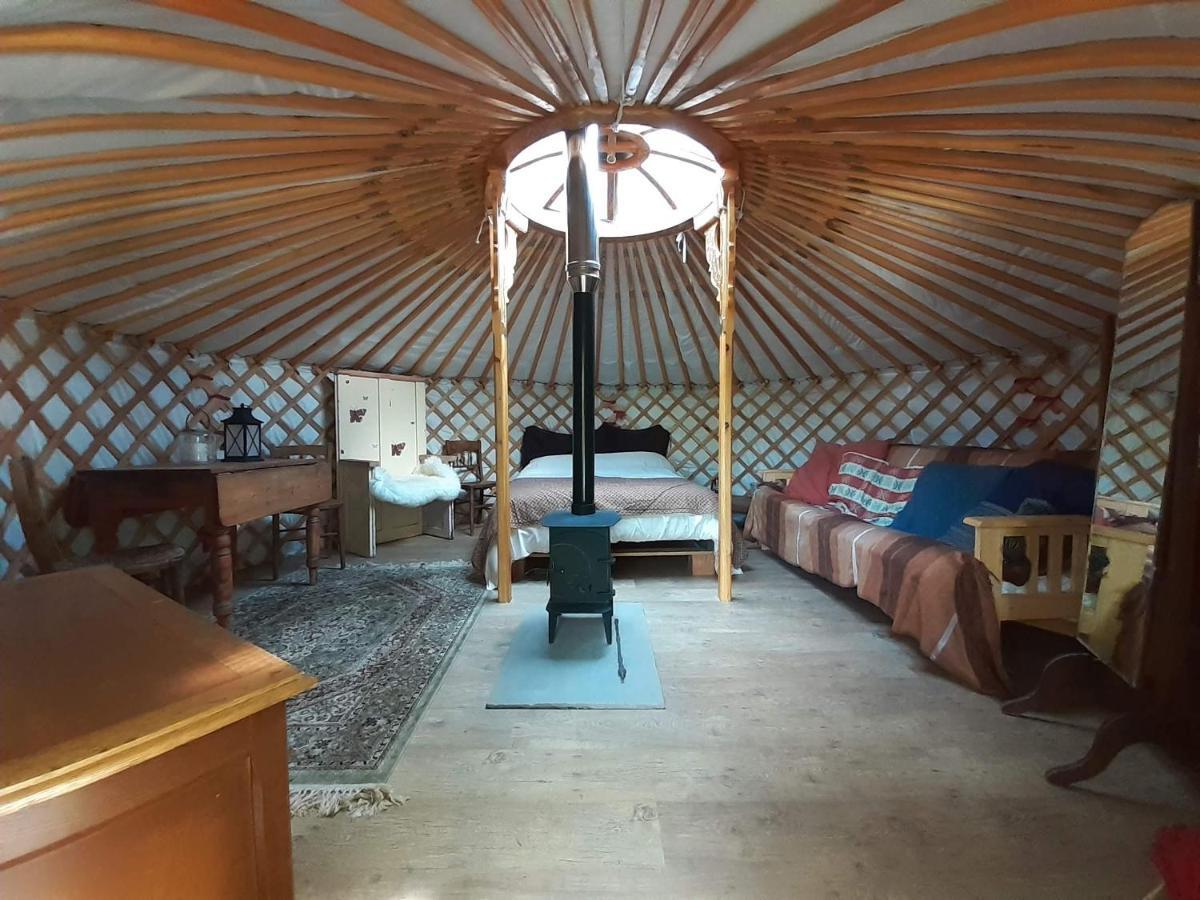 Oakdean Cottage Yurt Blakeney  Exterior photo